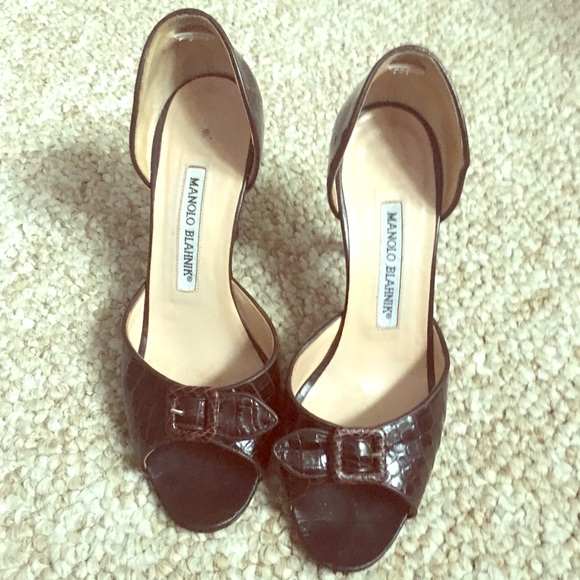 Manolo Blahnik Shoes - Manolo Blahnik Brown alligator D’orsay pumps (36)